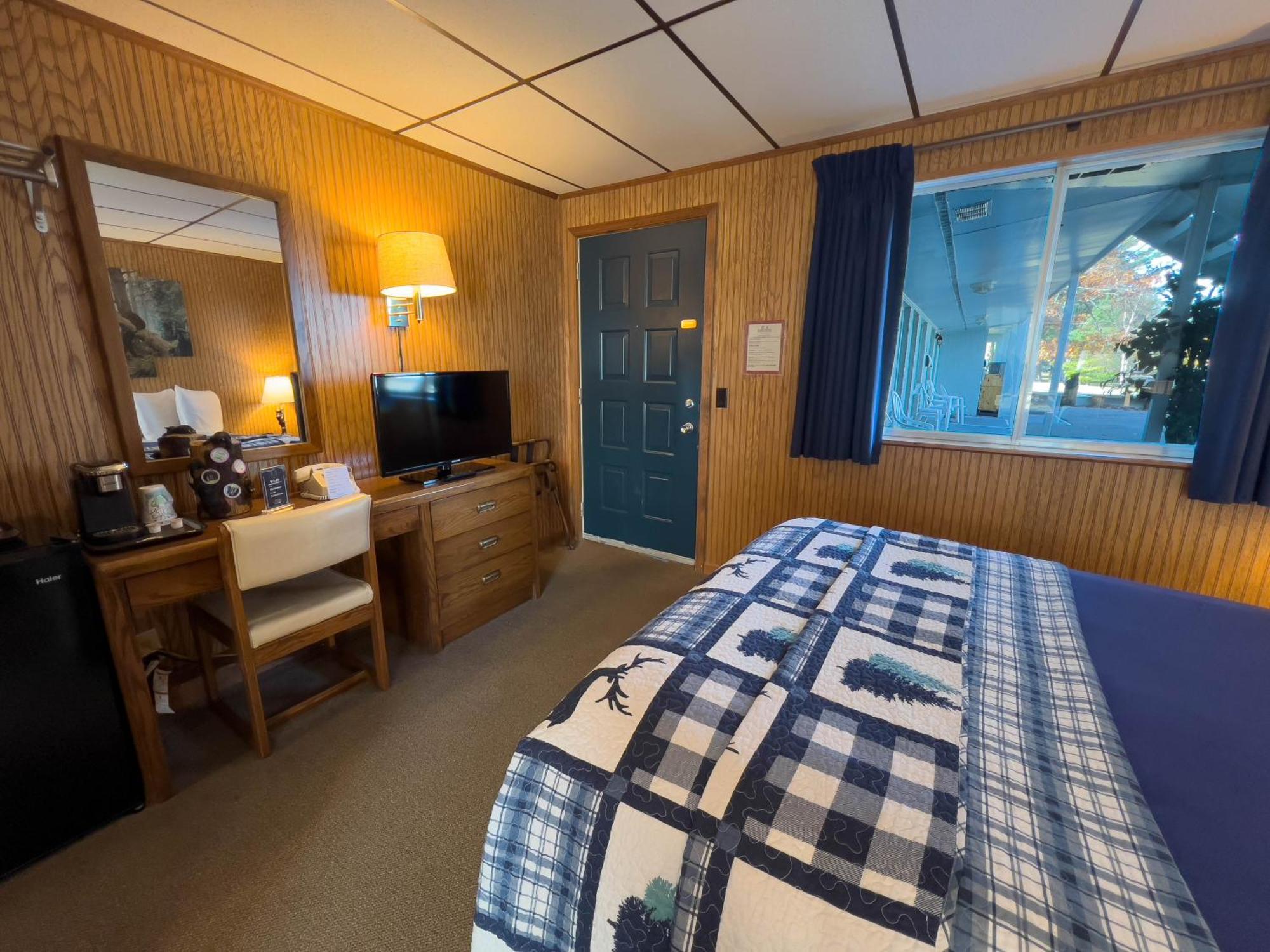 Riviera Motel Mackinaw City Exterior photo