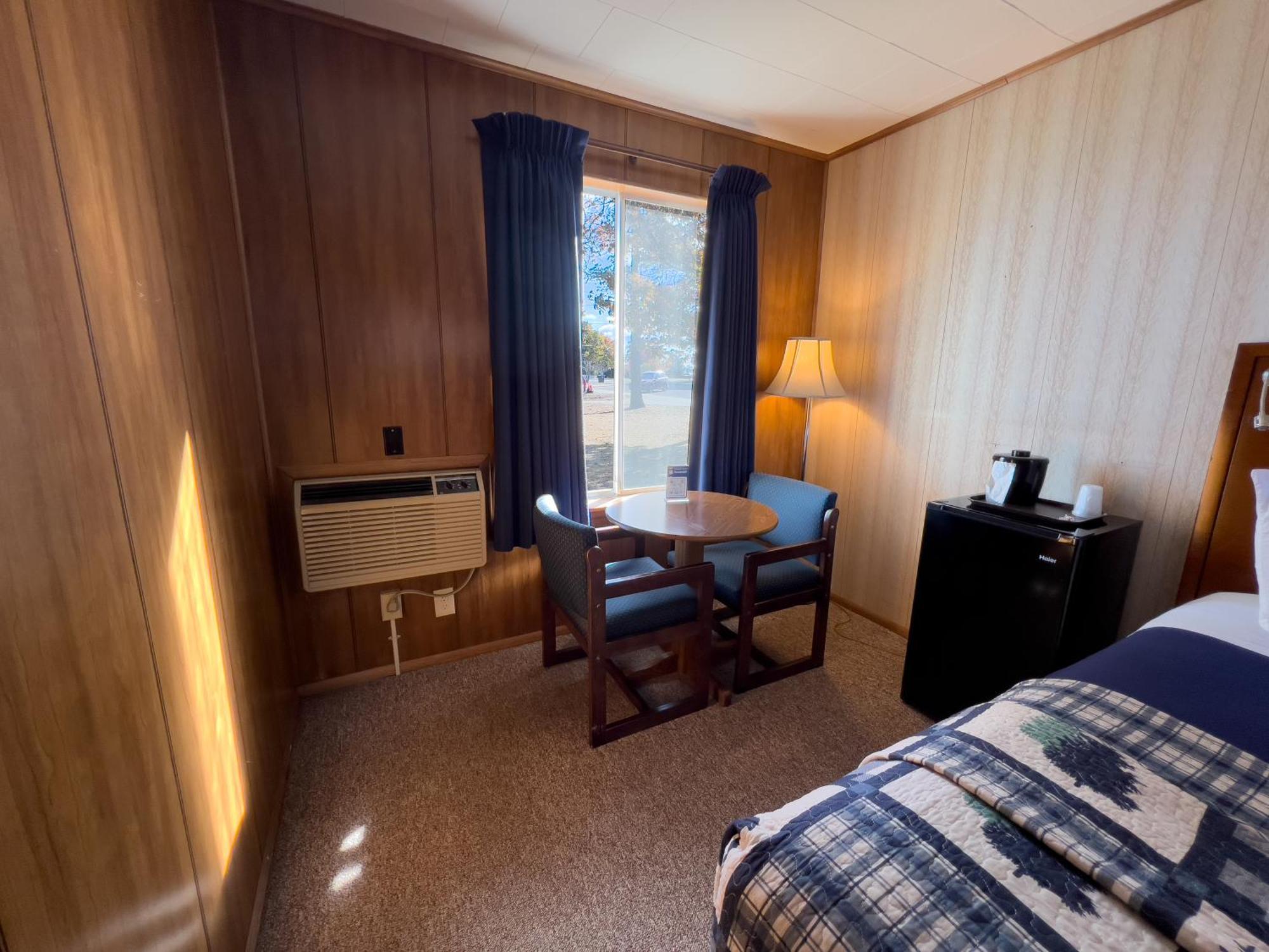 Riviera Motel Mackinaw City Exterior photo